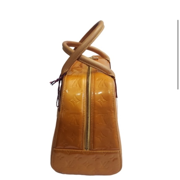 LV Vernis Tompkins Square Yellow / Calfskin Bag LOUIS VUITTON - Picture 4 of 15